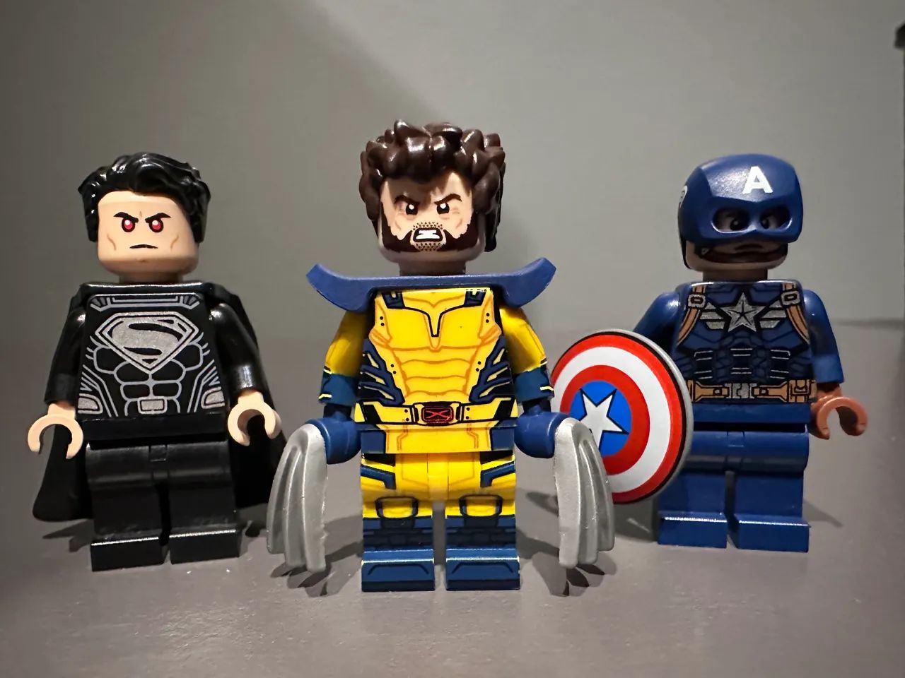 Lego minifiguras personalizadas, Wolverine, Superman e capitão América  - Foto 3