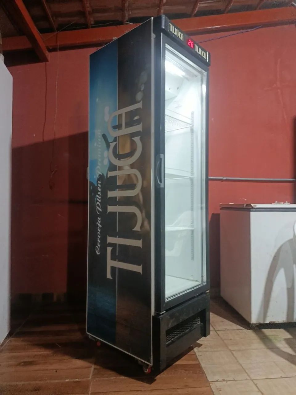 Cervejeira semi-nova zap *