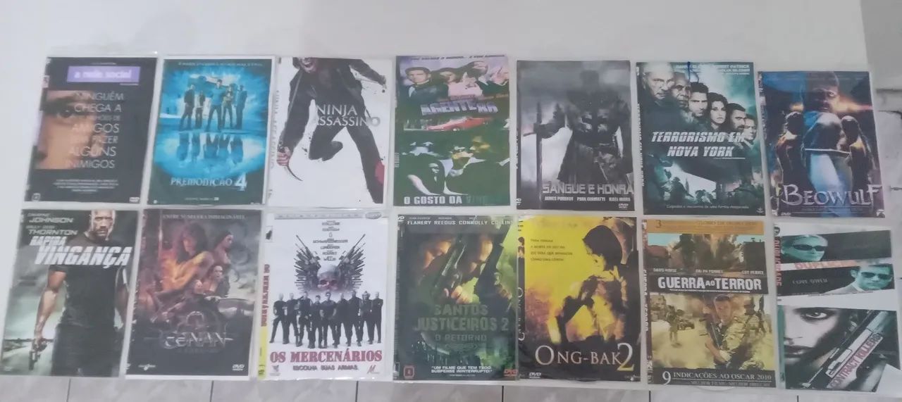 Lote com 262 DVDs de Filmes