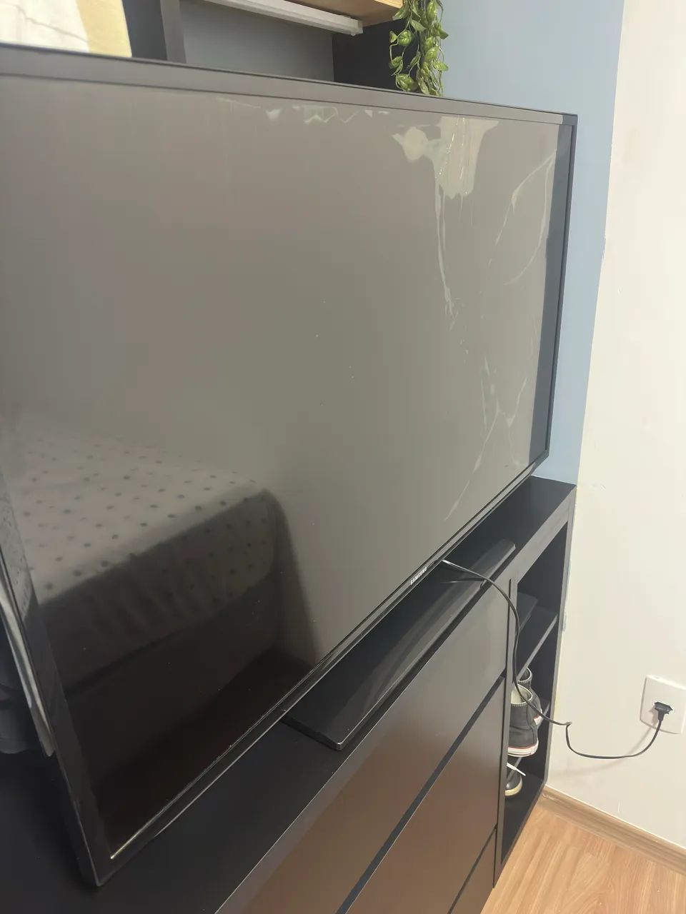 Televisão Samsung 46 Polegadas Smart TV - Preto - Tela Quebrada - Foto 2