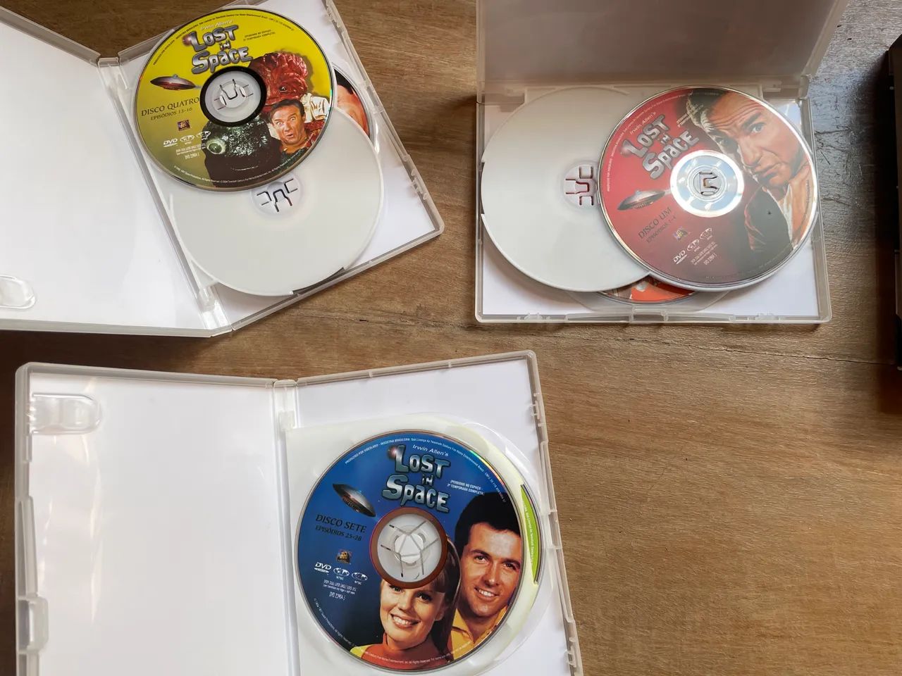DVD Boxset Perdidos no Espaço segunda temporada completa - Foto 4
