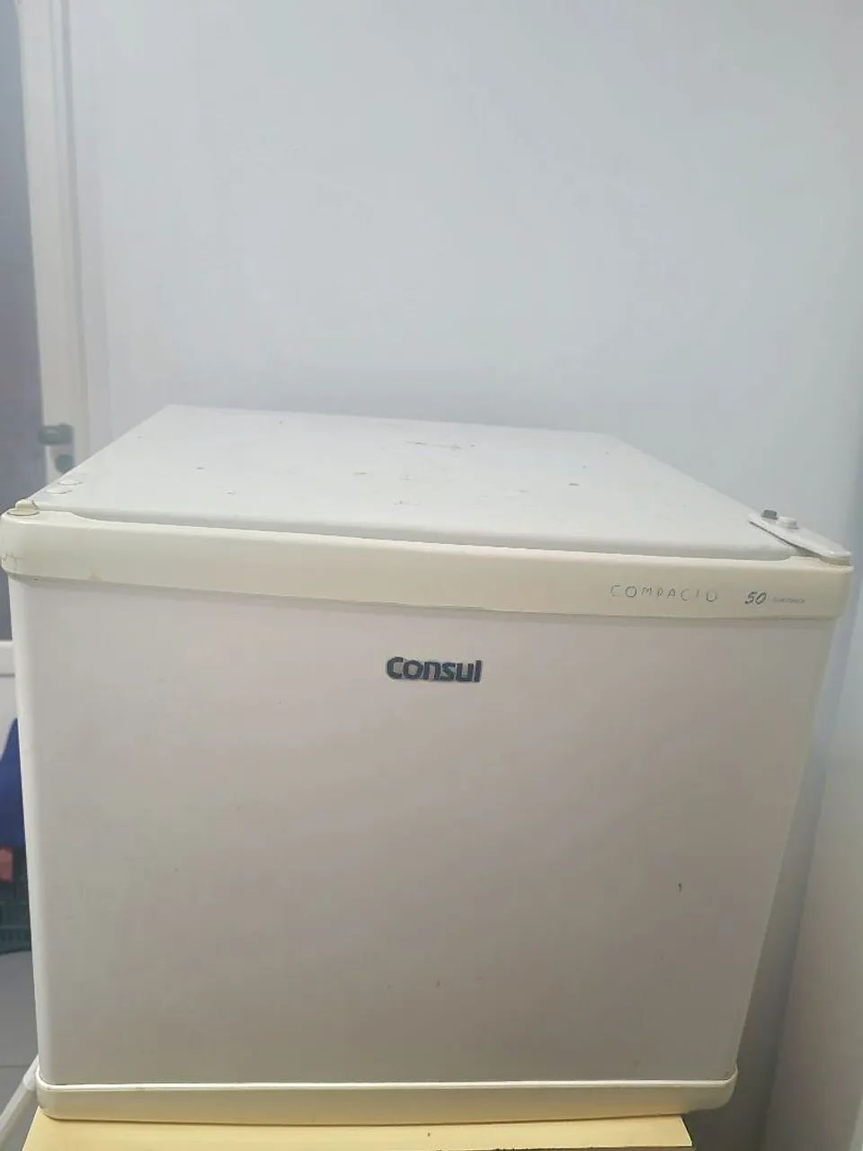 FRIGOBAR  CONSUL 50 LITROS USADO 