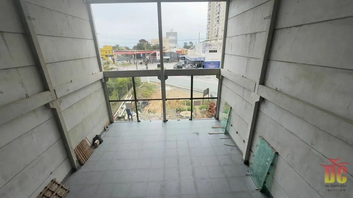 Excelente sala comercial frente Avenida Eugenio Krause - Foto 3