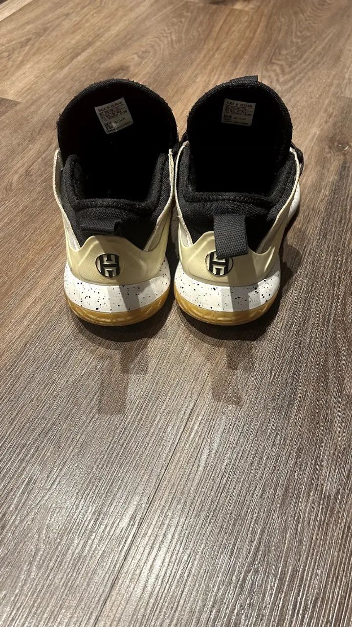 Adidas Harden Stepback 2 - Calçados Esportivos - Sanvitto, Caxias