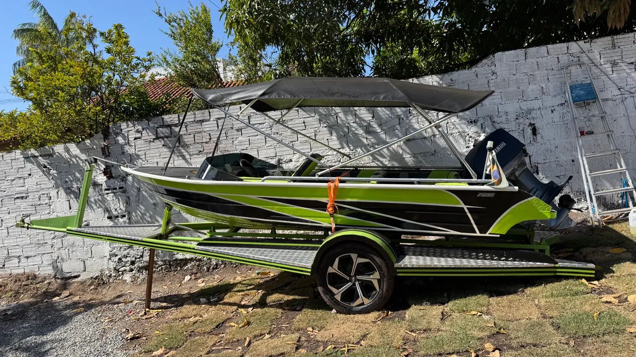 Lancha 40 hp