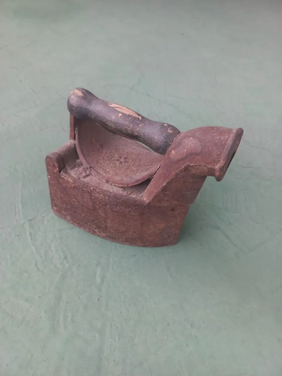Ferro de passar a brasa  - Foto 4