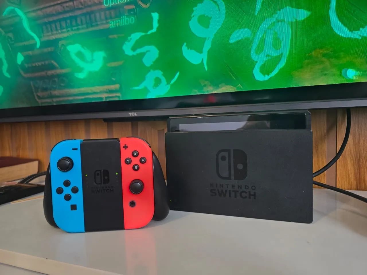 Nintendo Switch desbloqueado + controles extras - Consoles de