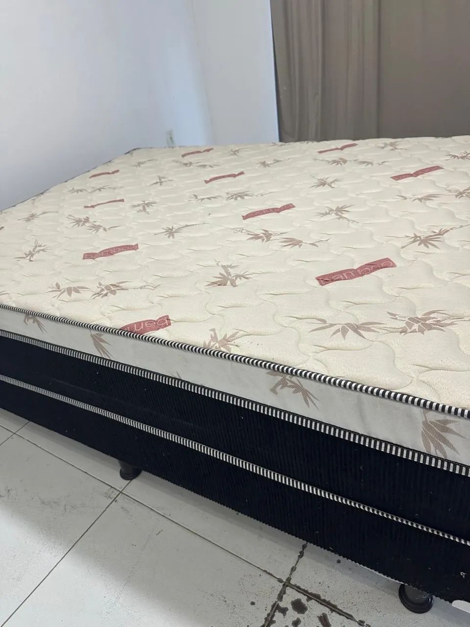 VENDO CAMA BOX EM PERFEITO ESTADO - Foto 2