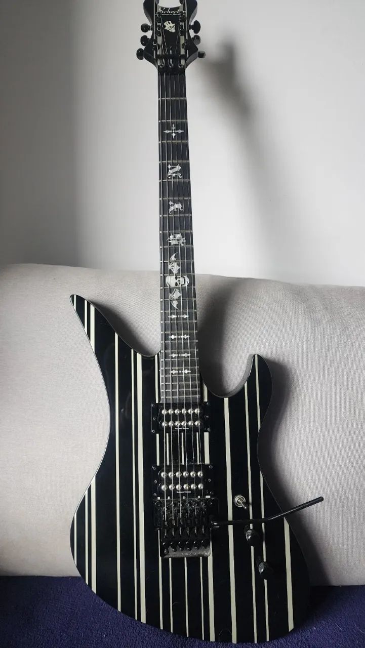 Schecter Synyster Gates Custom