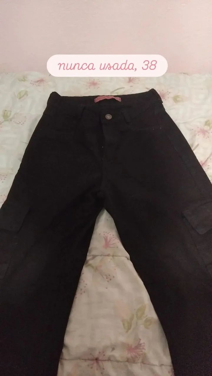 Calça Cargo preta nunca usada 38