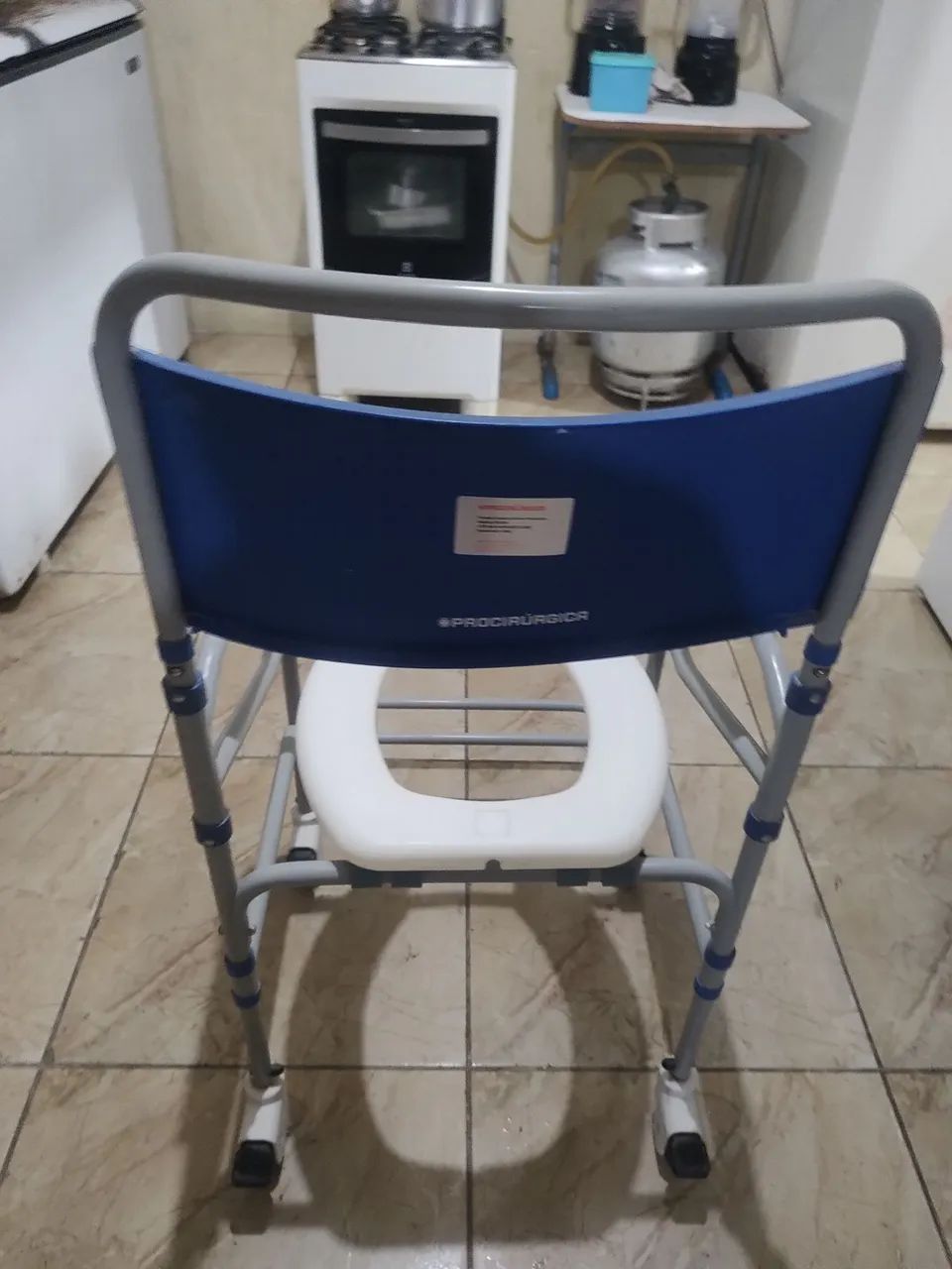 Vende se cadeira de rodas para banho  - Foto 2