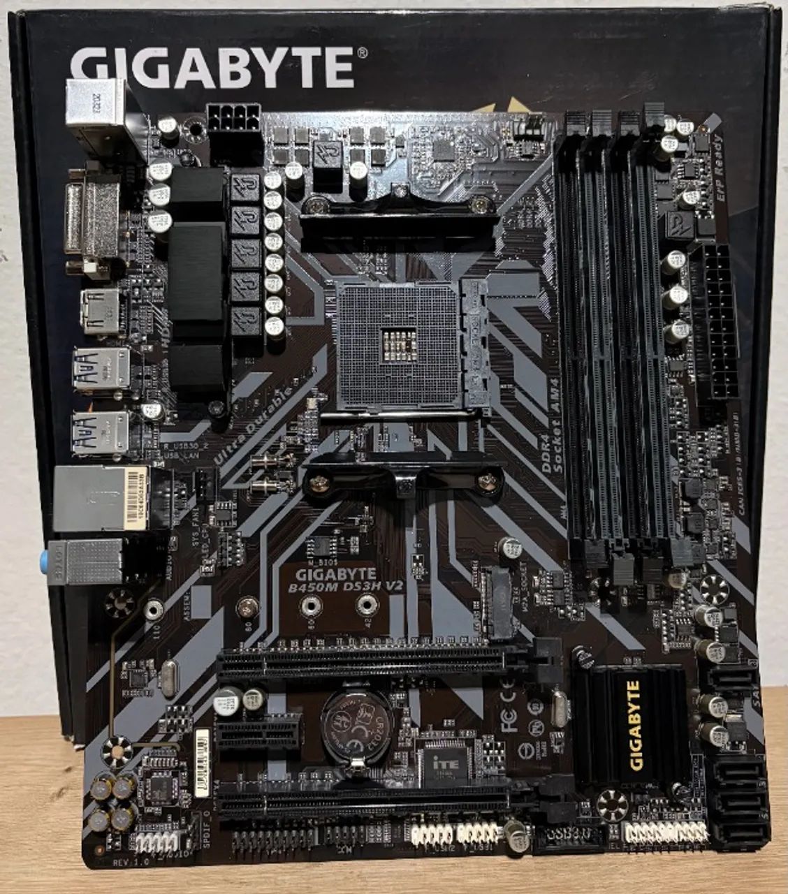 Placa Mãe GIGABYTE B450M DS3H V2 - Foto 3