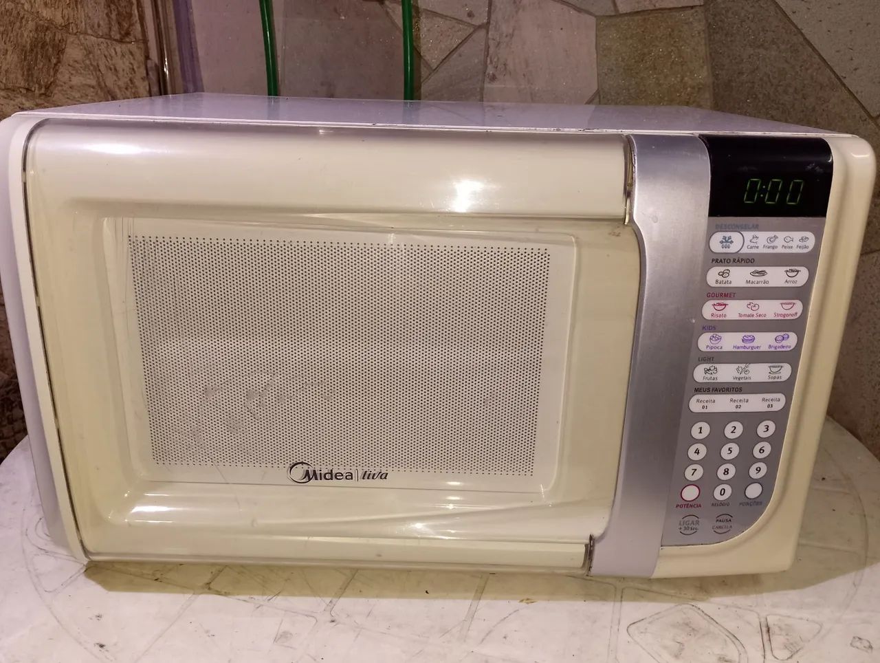 Microondas 30 litros 110V