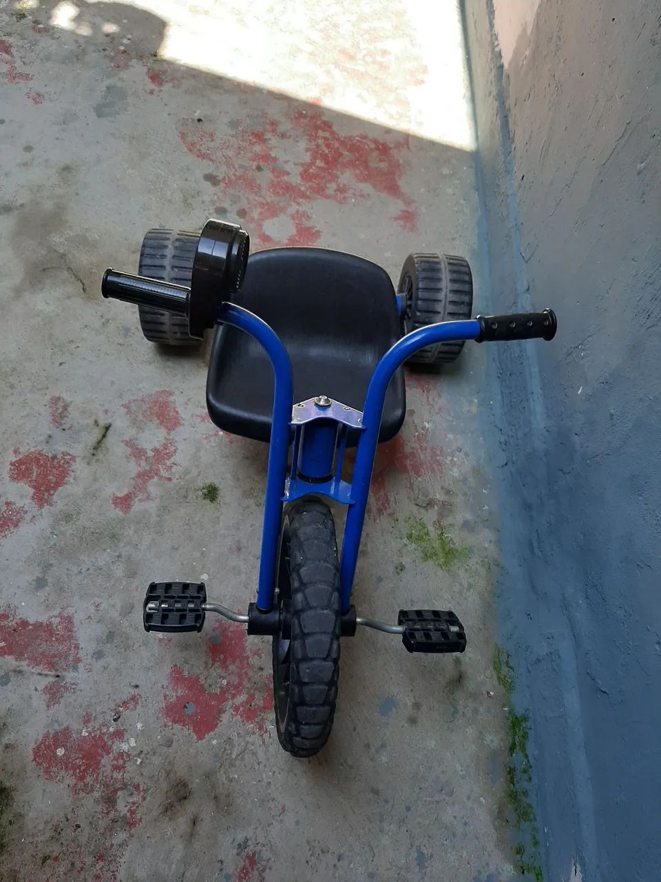 Triciclo azul  - Foto 2