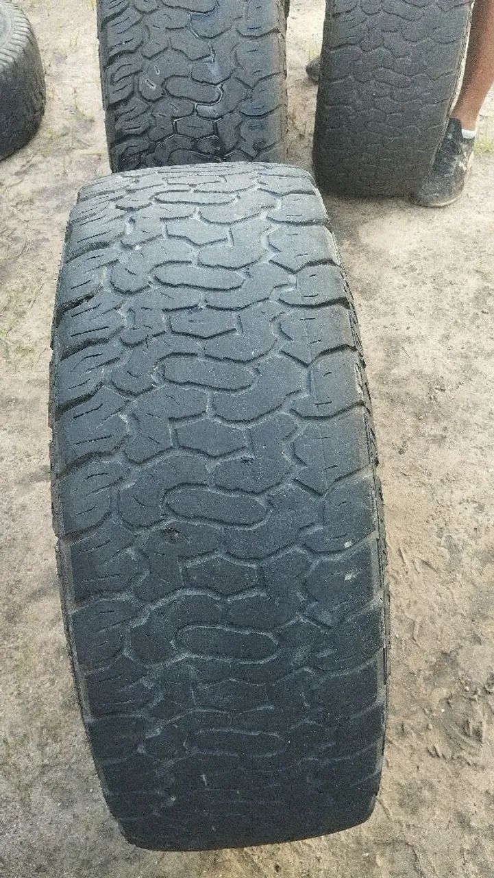 Pneus 285/75/16 A/T Brutus