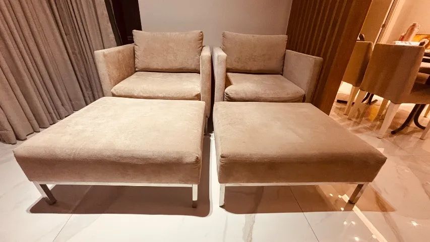 2 poltronas com 2 puffs - Foto 2