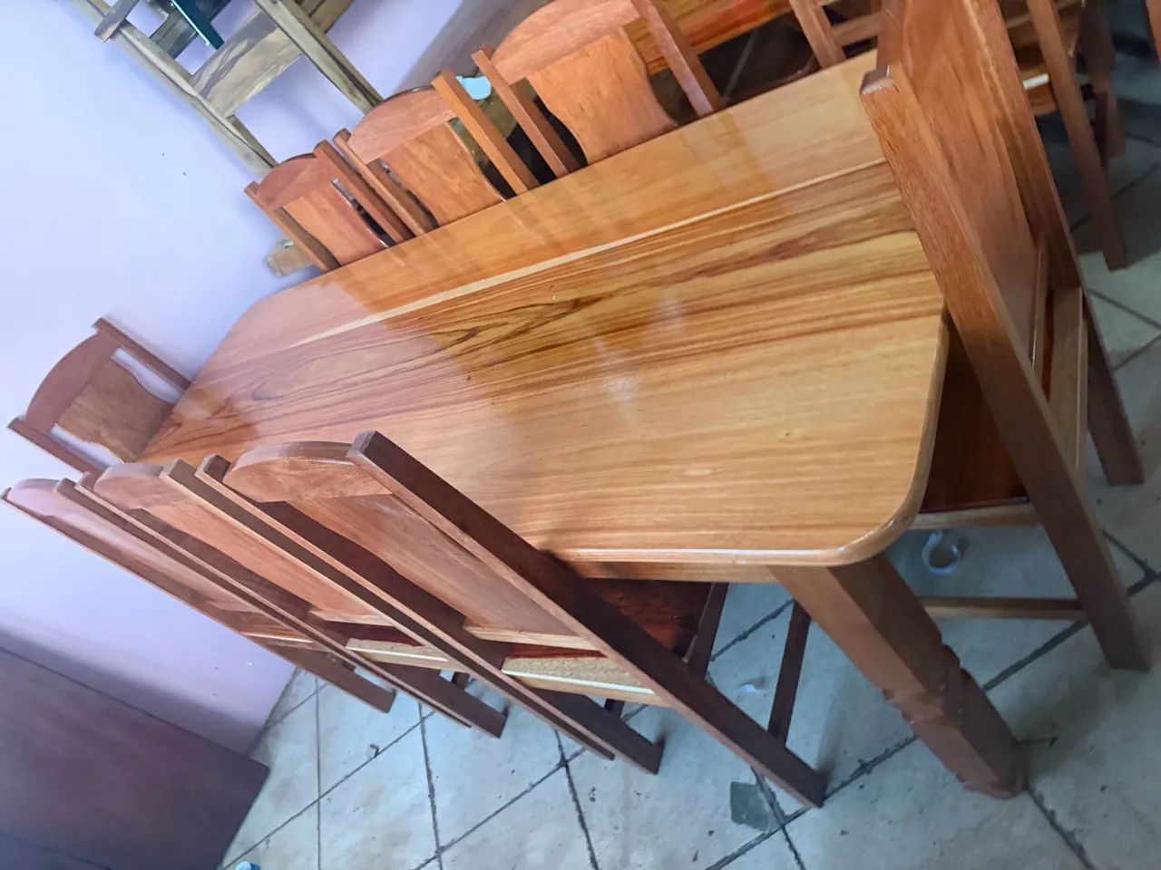 Mesa 8 cadeiras pernas torneadas  - Foto 2