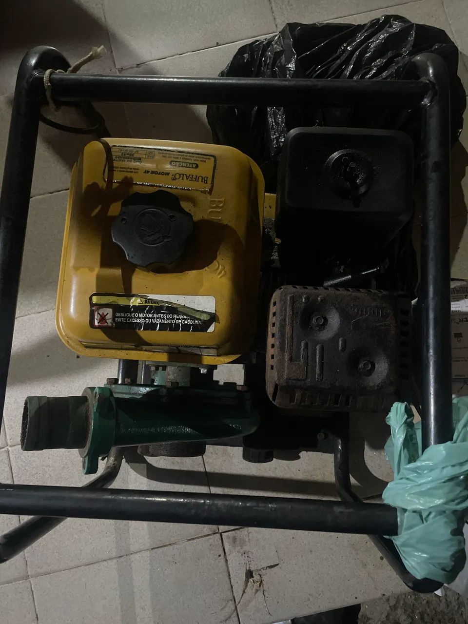 Motor acoplado com bomba d água  - Foto 2