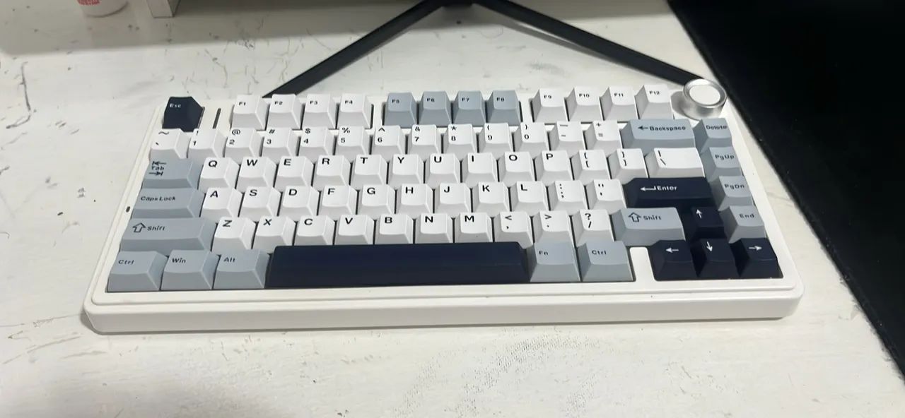 Teclado mecânico AULA F75