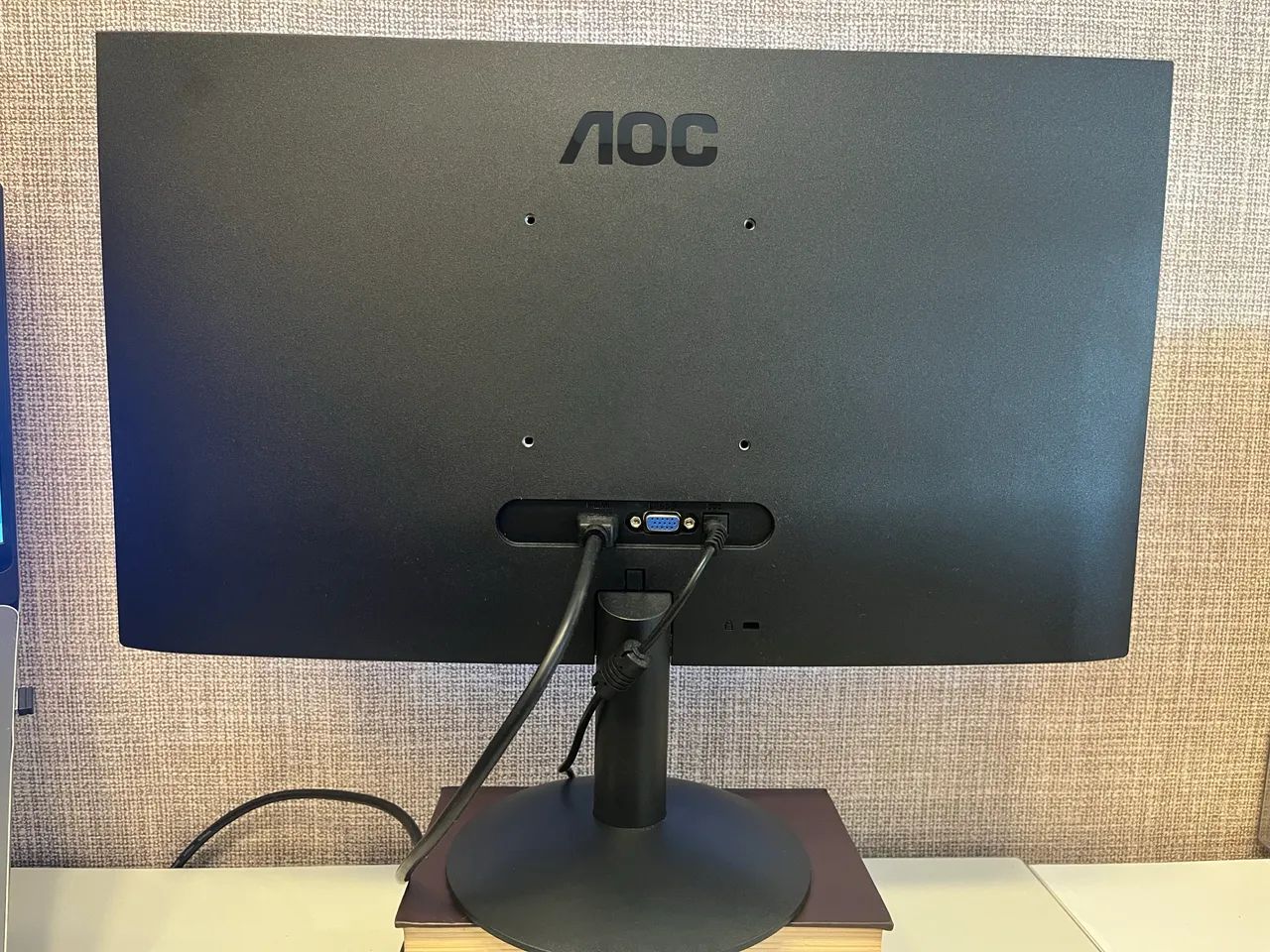 Monitor AOC 21? 120Hz 1MS - 7 meses de uso - Foto 2