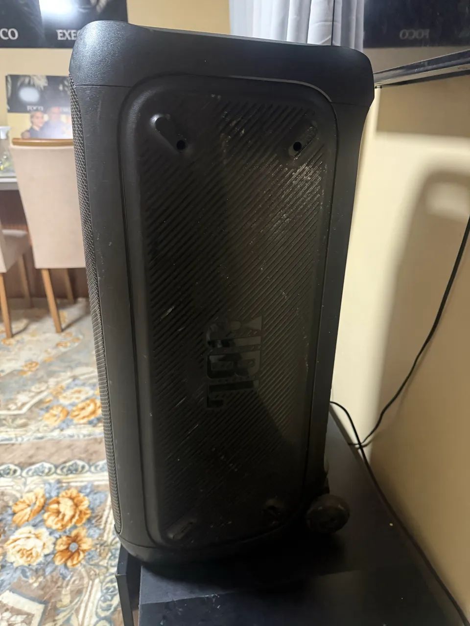Vendo caixa jbl 310