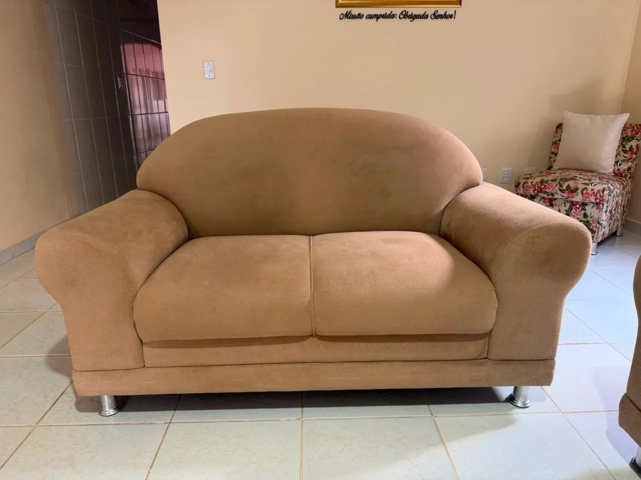 Sofá semi novo top - Foto 2