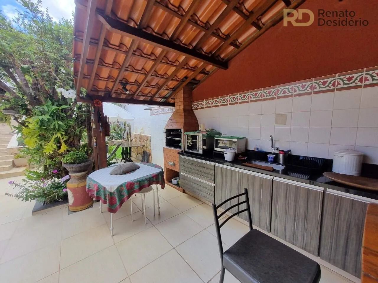 Casa com habite-se 4 quartos no Bairro Saudade - Foto 2