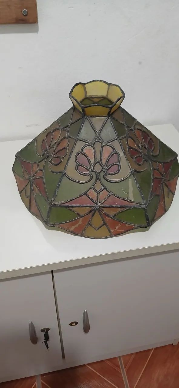 Luminária Pendente em Vitral Estilo Tiffany - Peça Antiga - Foto 2