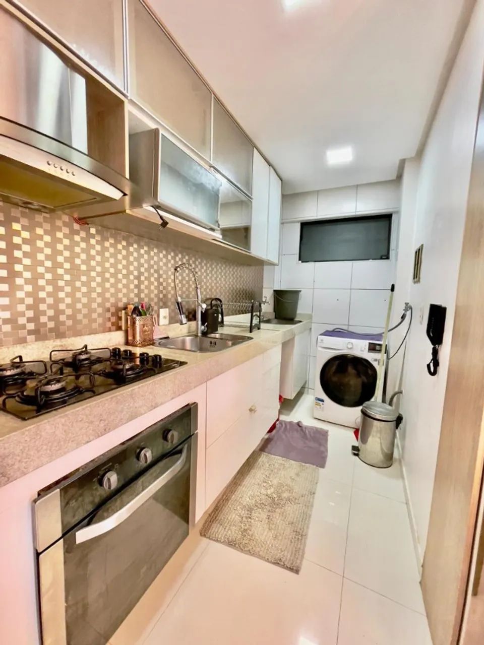 Apartamento 2 quartos, investimento! Porteira fechada, 150 Metros da praia - Foto 2