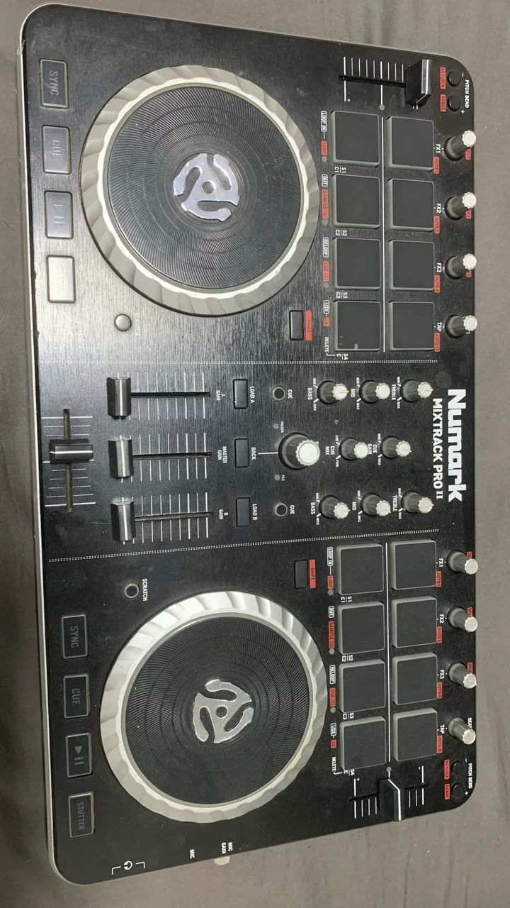 Numark mixtrack pro 2