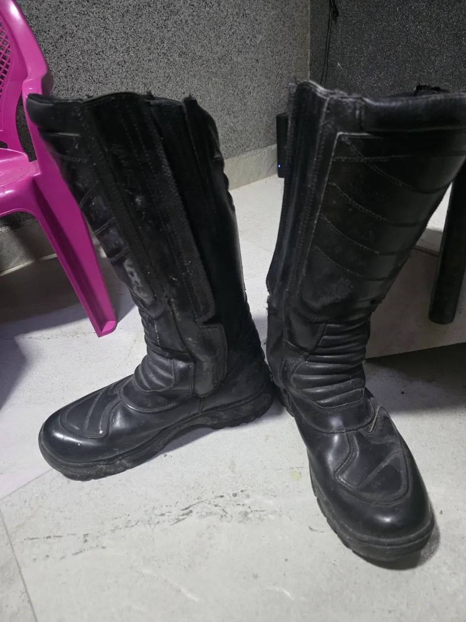 Bota cano longo 100% couro - Foto 2