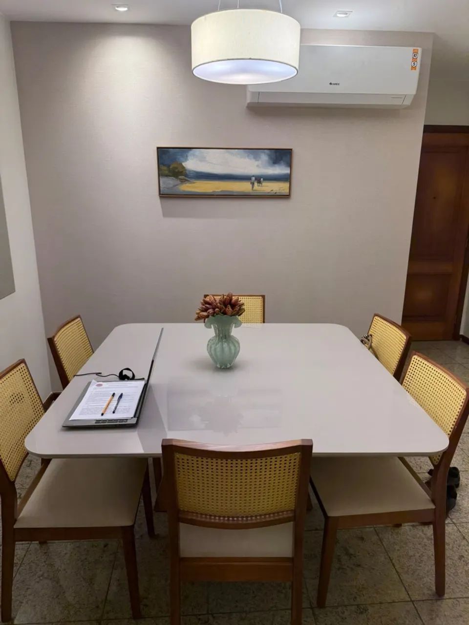 Mesa Com 6 Cadeiras 