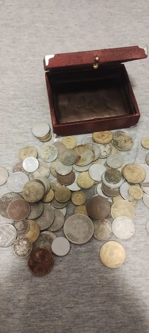 Vendo baú cheio de moedas reis e Cruzeiro  - Foto 4