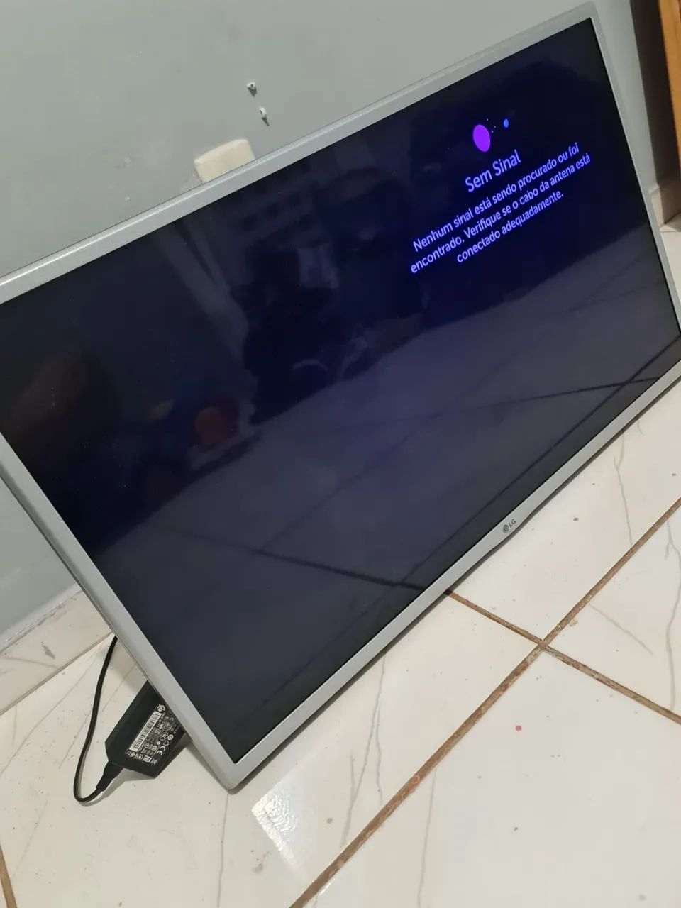 Vendo tv LG 32 smart  - Foto 2