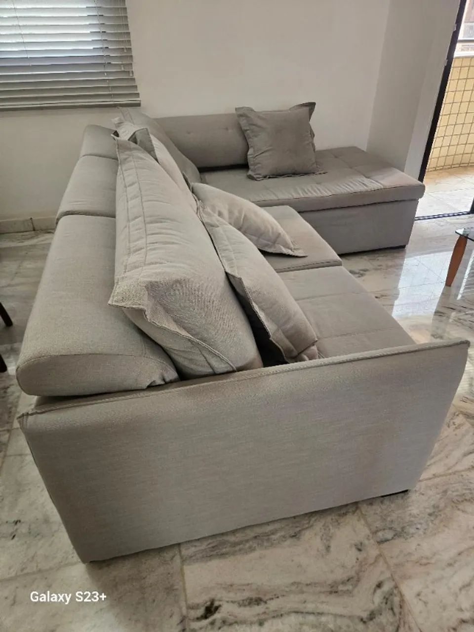 Sofá Retrátil 3 módulos, com uma chaise de canto fixa - Foto 3