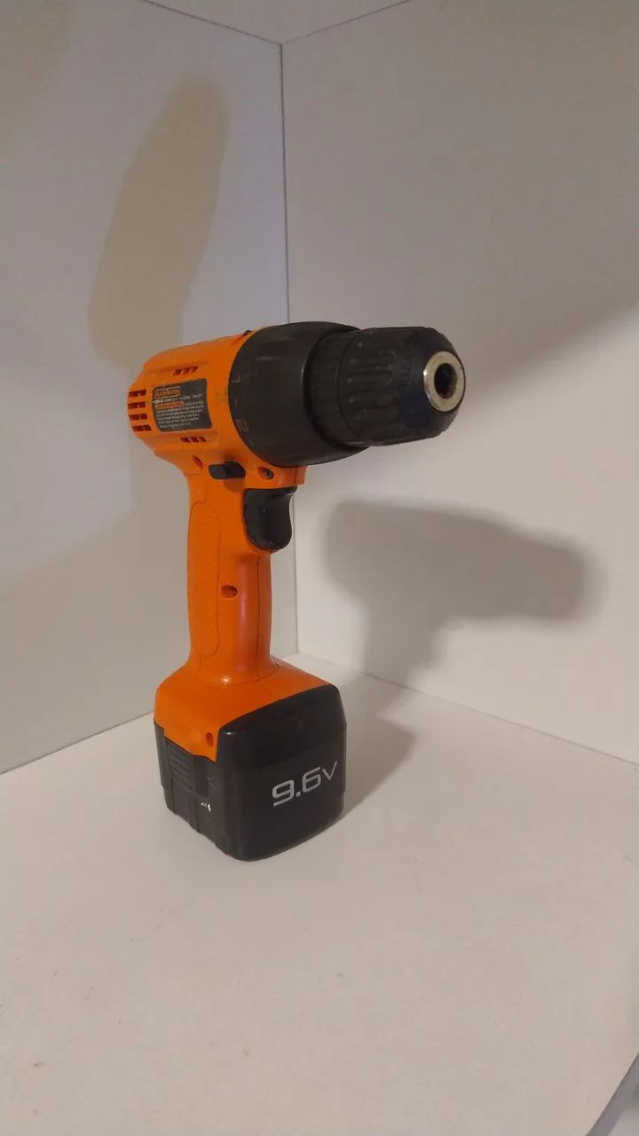 Parafusadeira Black + Decker - Foto 2