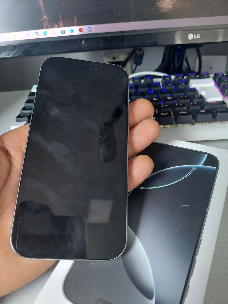 Iphone 16 pro  - Foto 3