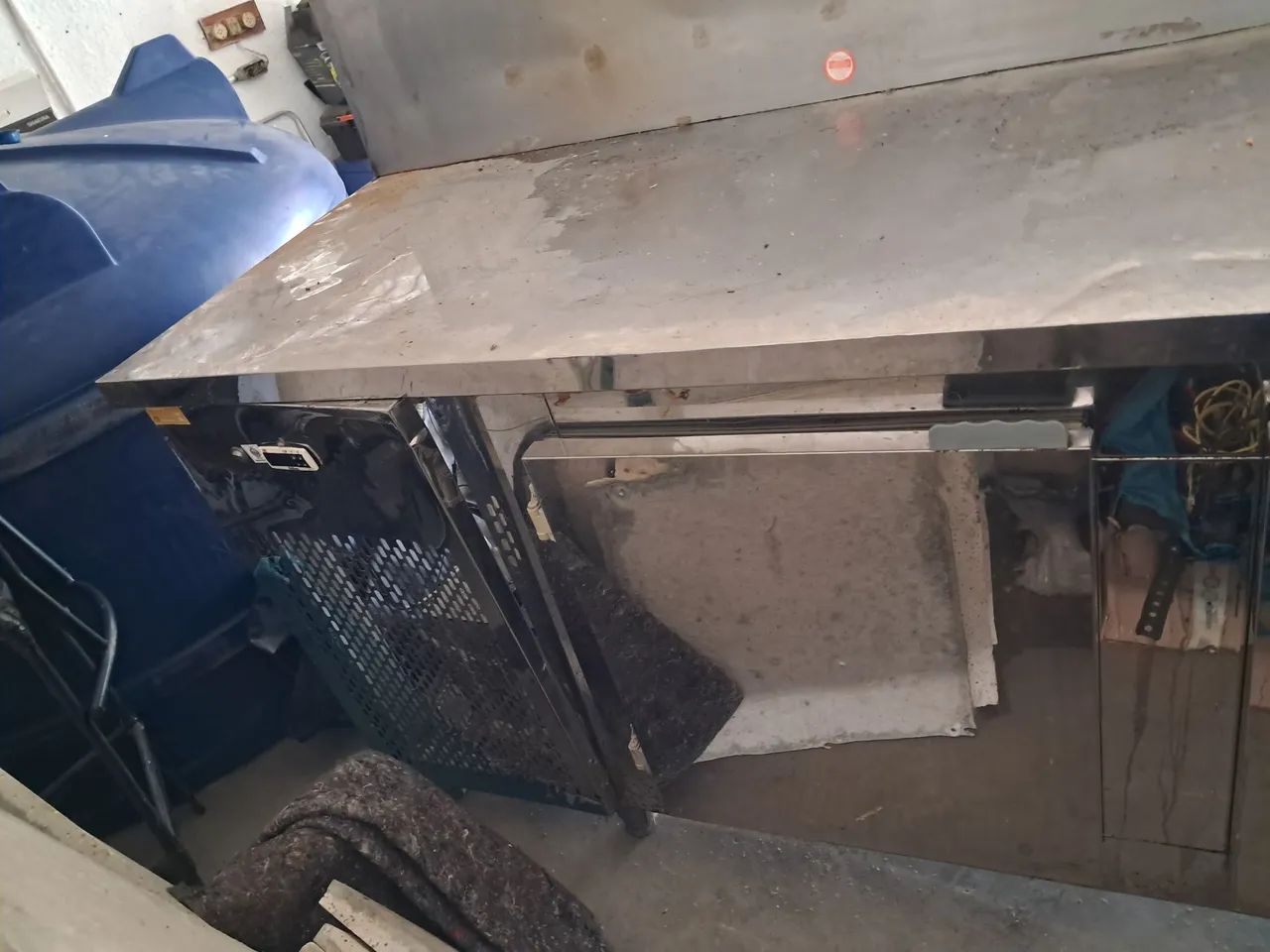 Vende-se  repositor  gelado  e uma vitrine aquecida - Foto 5