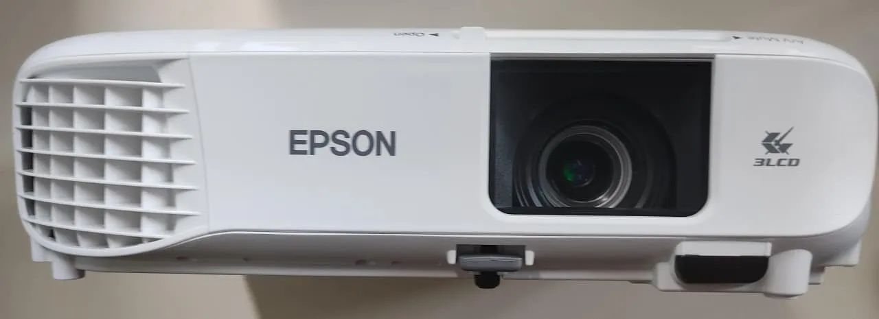 Projetor Epson PowerLite E20 - Foto 3