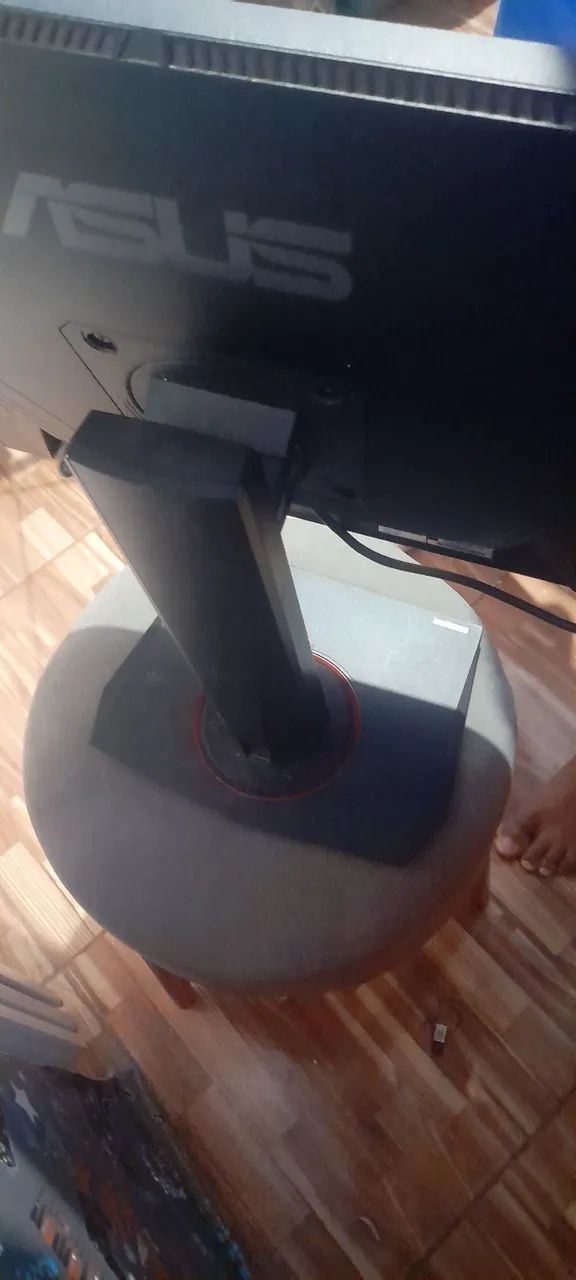 Monitor gamer Asus 165hz 0,5ms.