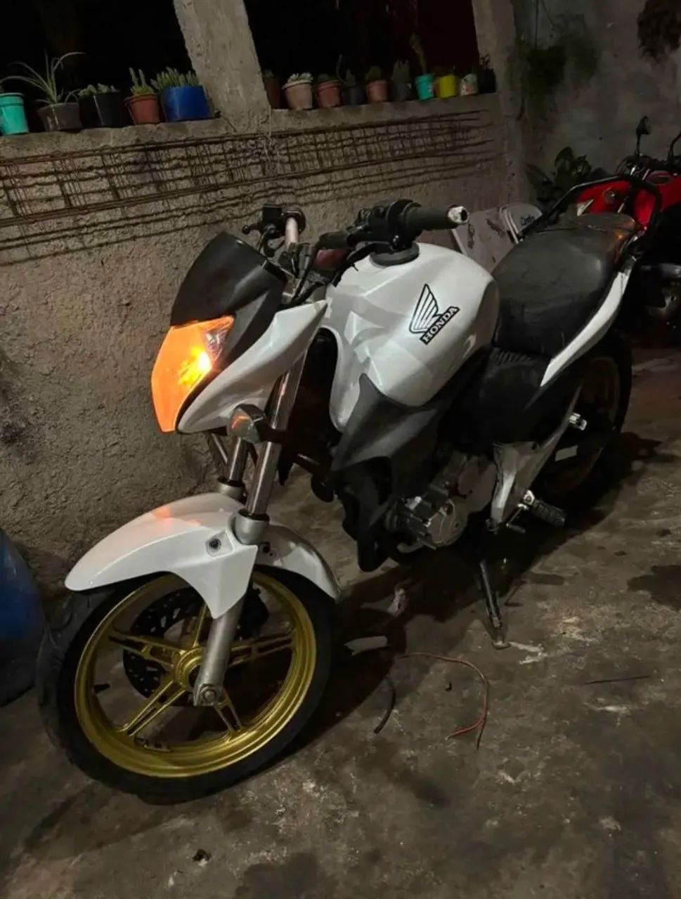 Cb 300 branca  - Foto 3