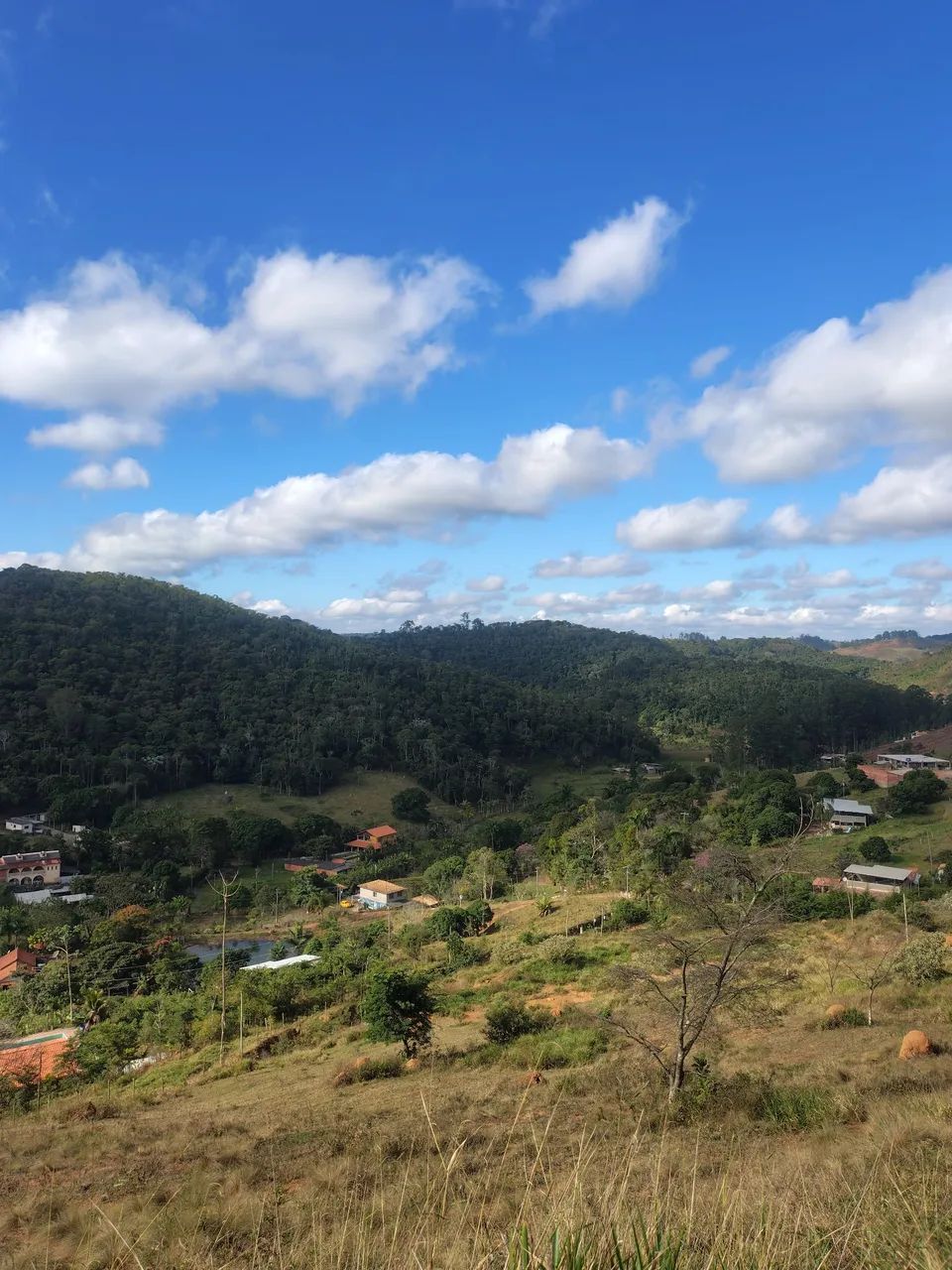 VENDO LOTE VALE DOS PEÕES 