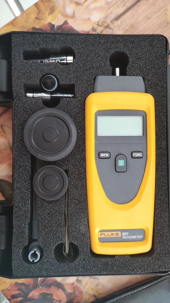 Tacômetro digital Fluke 931 