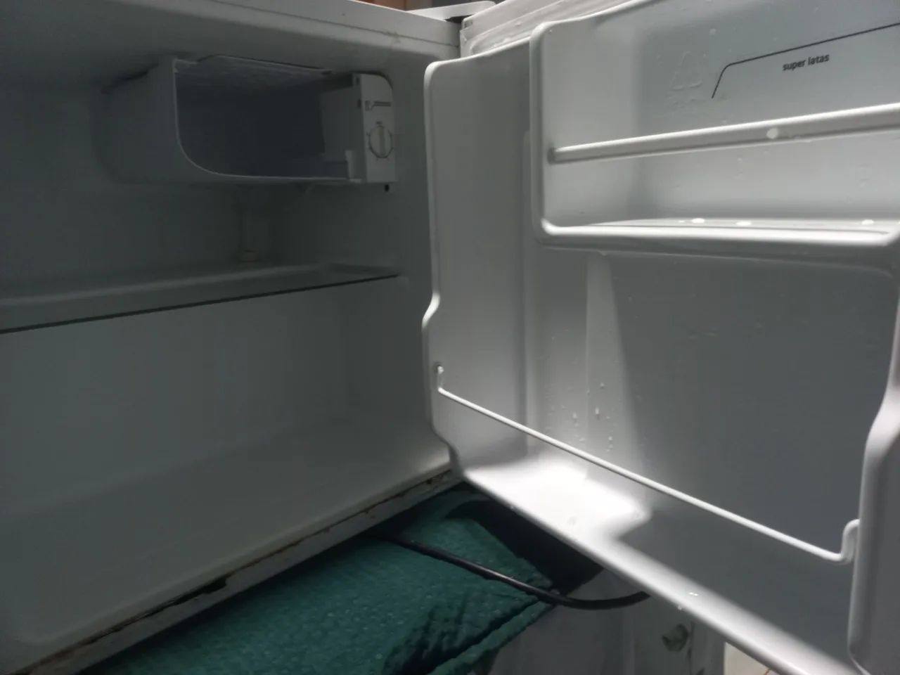 Frigobar Midea 45litros gelando perfeitamente - Foto 2