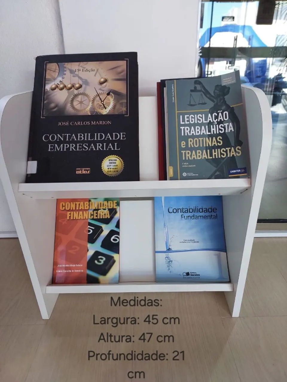 PORTA LIVROS 