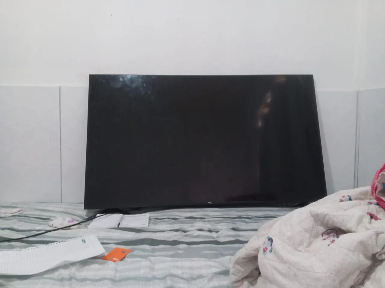 TV 50 polegadas TCL funcionando tudo faço bolo em uma de 32  - Foto 2