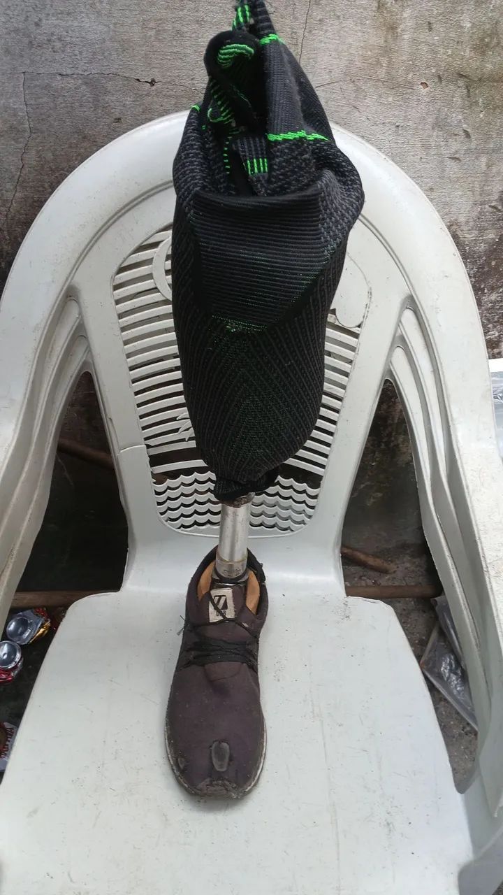 Prótese transtibial Lado Direito - Foto 2