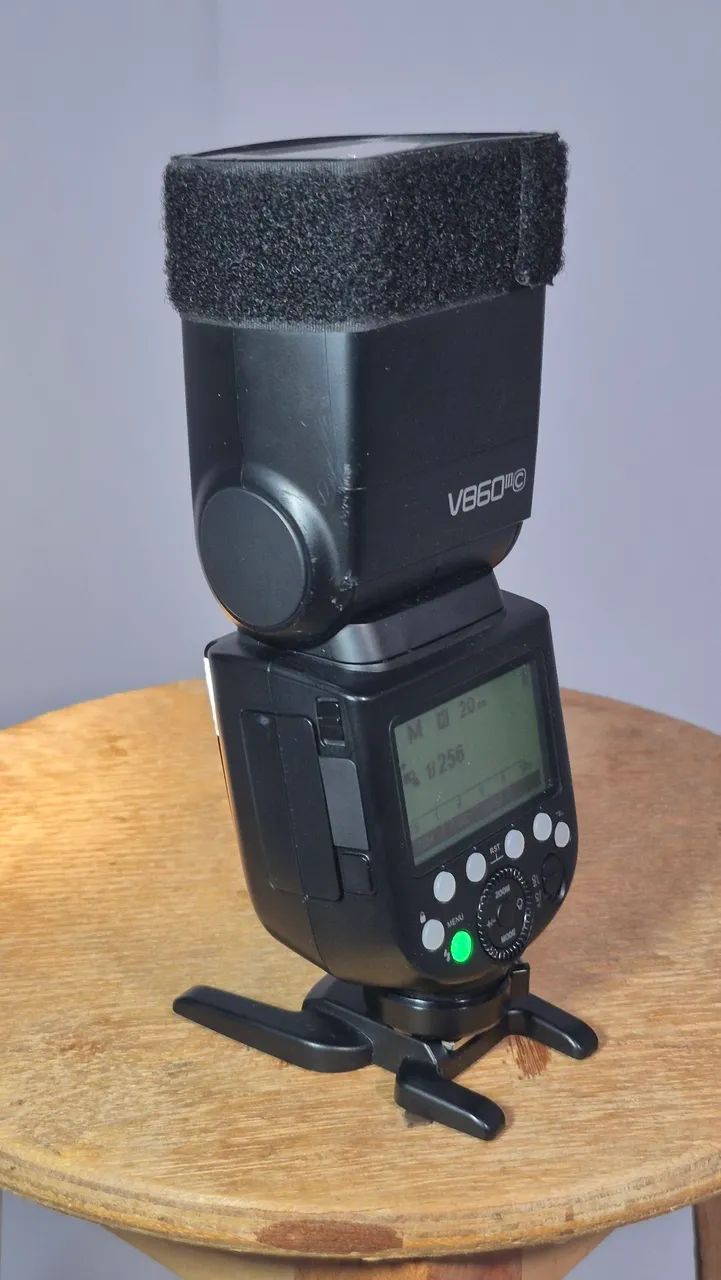 Flash Godox V860III para Canon 