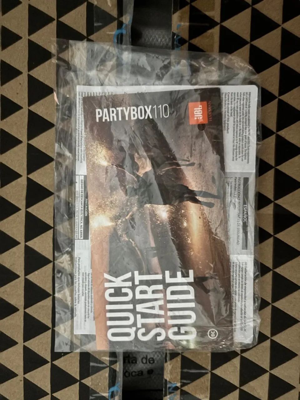 Caixa de som JBL semi nova  - Foto 4