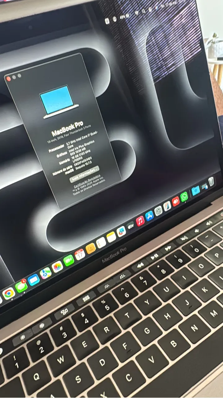 macbook pro touch bar 2018